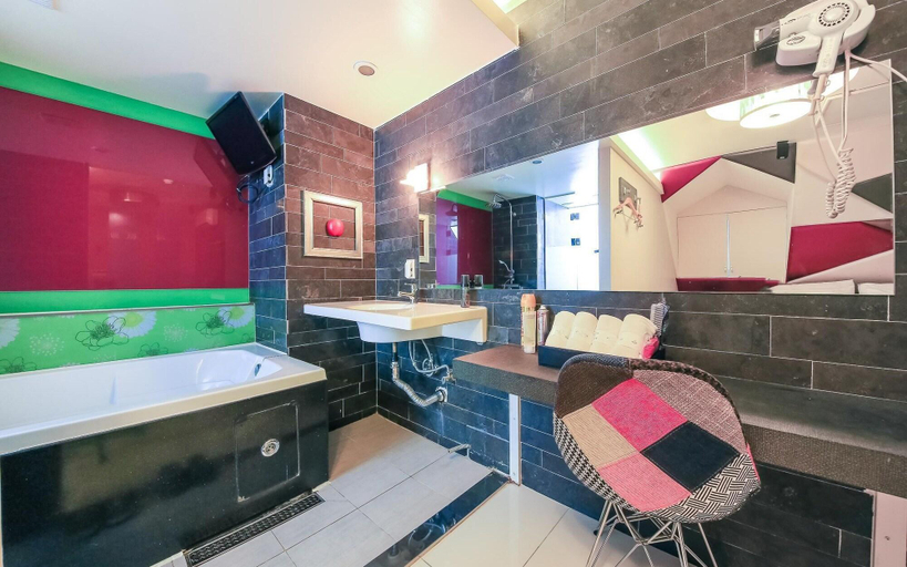 Bathroom 3, Sangbong Carlton, Jungnang