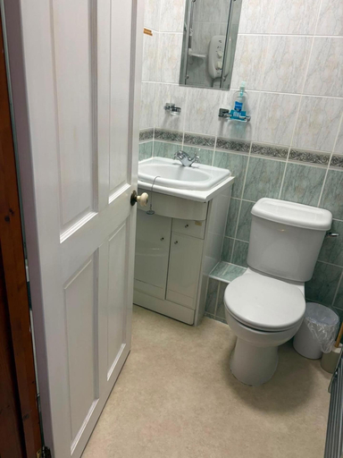 Bathroom, The Lookout Porthpean Golf Cottage, Cornwall