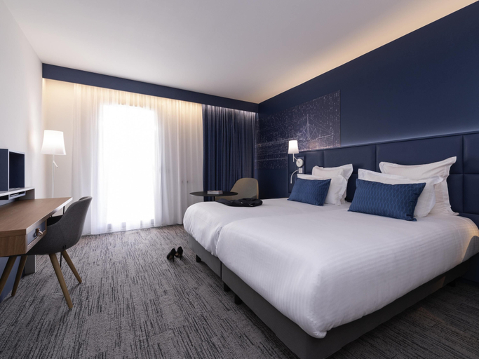 Bedroom 3, Hôtel Mercure Toulon La Seyne-Sur-Mer, Var