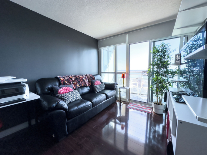 Living area 2, City Central Residences Downtown Toronto, Toronto