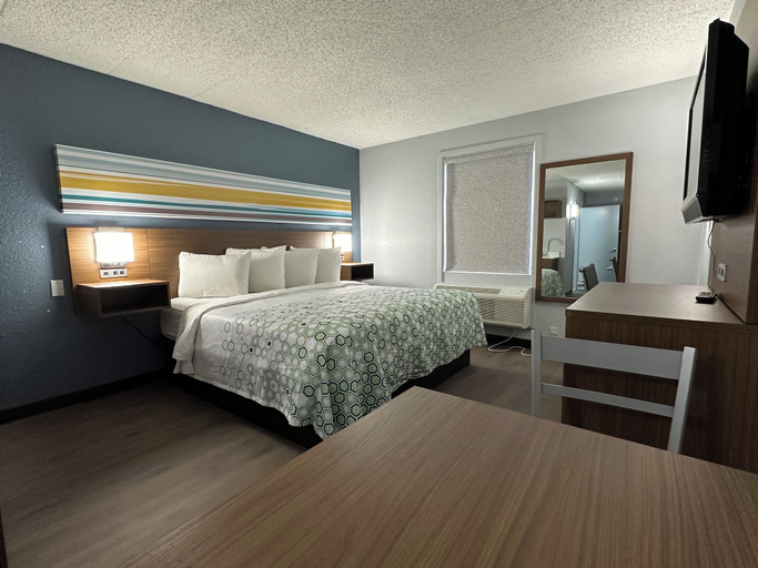 Bedroom 3, HomeTowne Studios by Red Roof Richmond, VA - W Broad St, Henrico