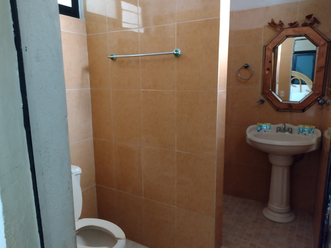 Bathroom 4, Hotel Ashly, Acapulco de Juárez
