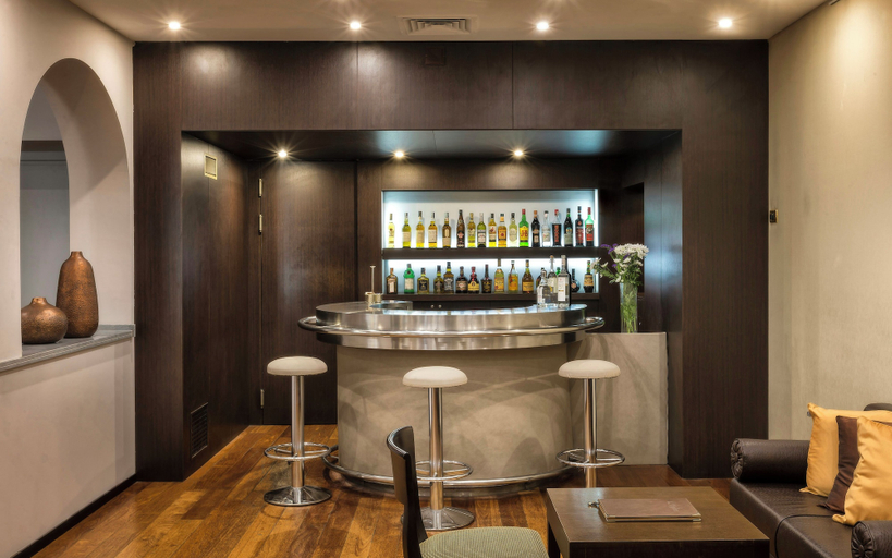 Food & Drinks 5, Sina Maria Luigia, Parma