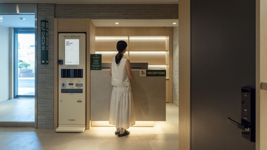 Lobby 3, Muonjae Suwon Heanggung, Suwon