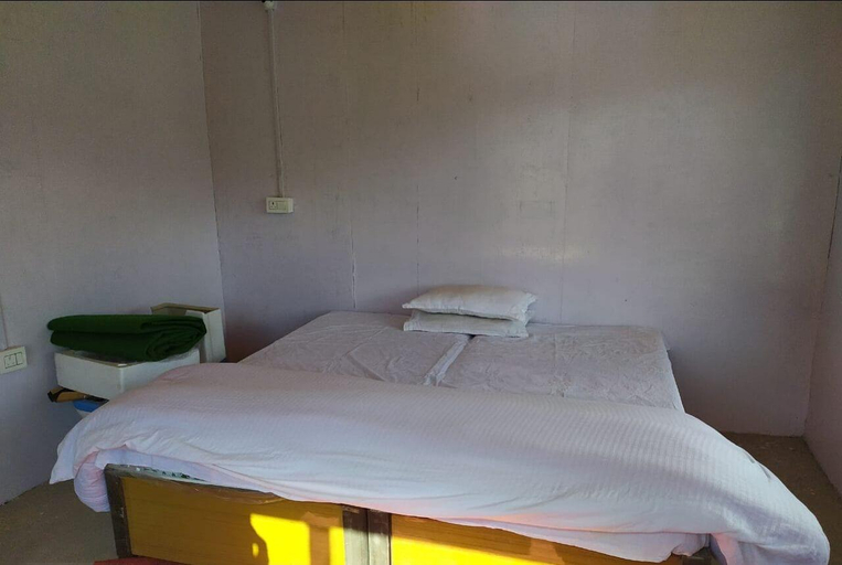 Bedroom 4, The Snow City, Chamoli
