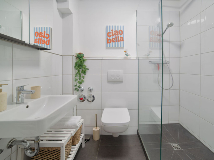 Bathroom 5, Holiday Apartment With 2 Bedrooms, Ostholstein