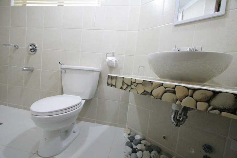 Bathroom 4, Coron Hilltop View Resort, Coron