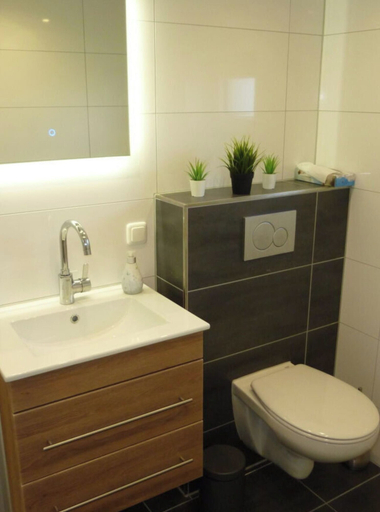 Bathroom 5, Holiday Apartment With 2 Bedrooms, Schleswig-Flensburg