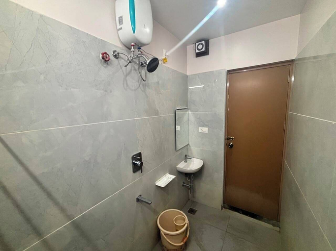 Bathroom 3, Azhagar Residency, Tiruvannamalai