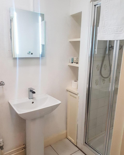 Bathroom 5, Littledean House Hotel, Gloucestershire