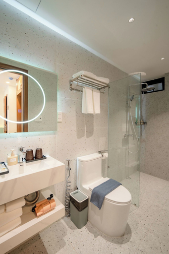 Bathroom 4, Weal Hotel & Apartment, Da Nang