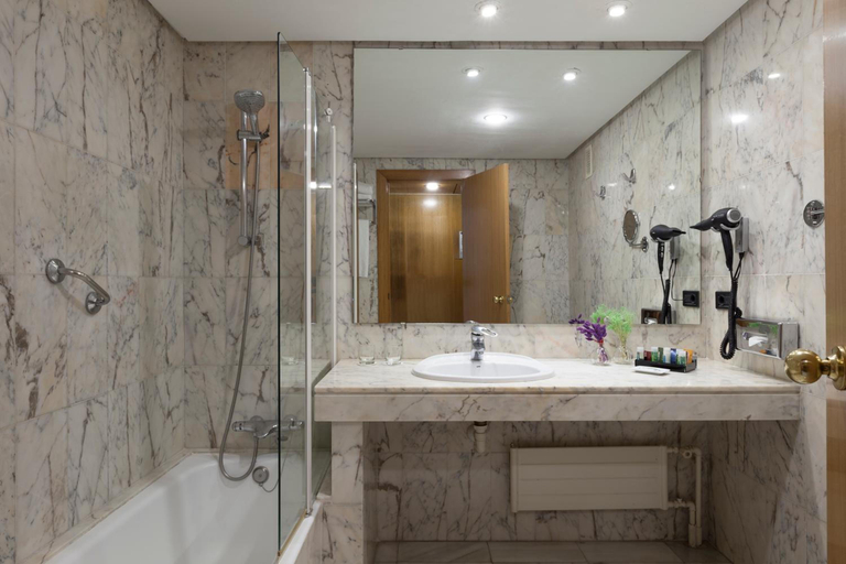 Bathroom 3, Urh Ciutat de Mataro, Barcelona