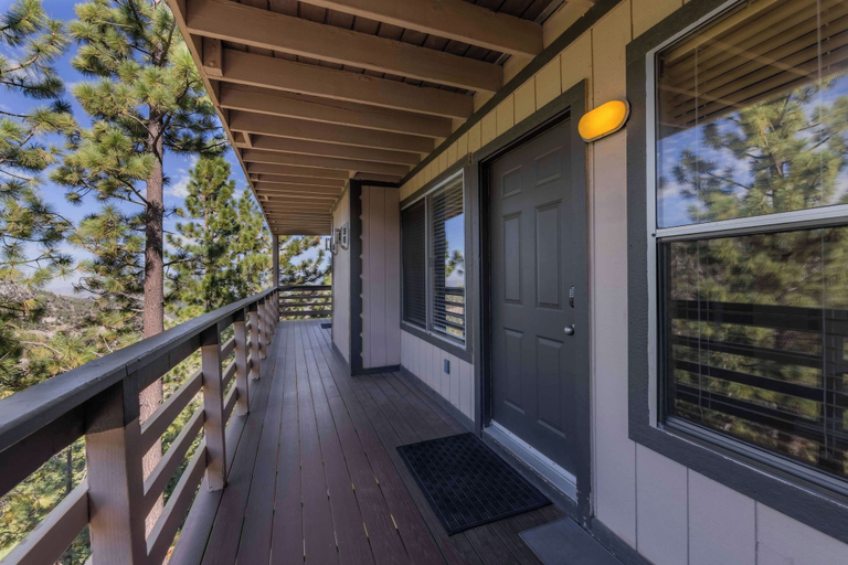 Property grounds 2, Galaxy Groove - Retro Retreat, Douglas