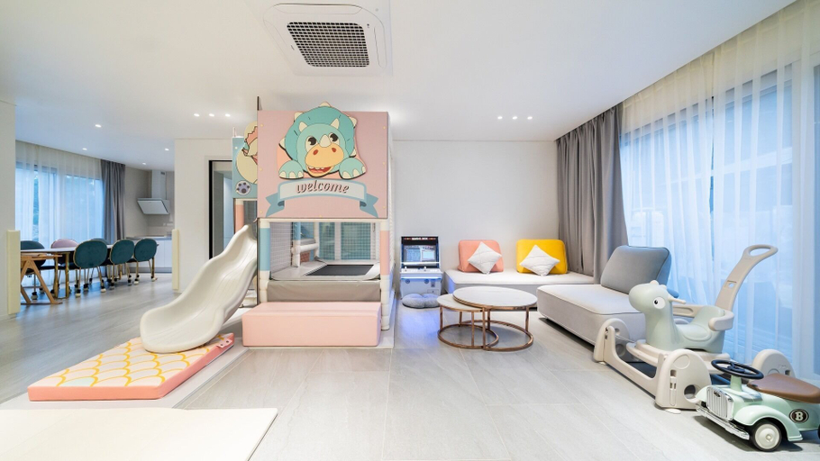 Bedroom 4, Gapyeong Pinetree Kids Pool Villa, Gapyeong