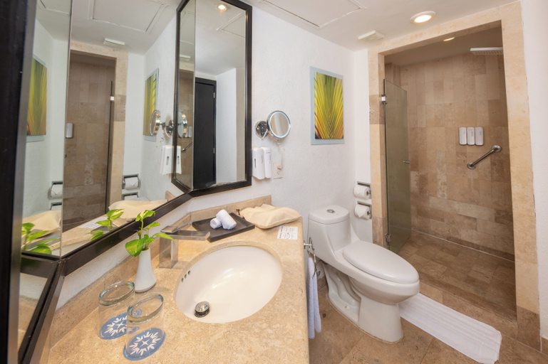 Bathroom 4, Krystal Grand Nuevo Vallarta – All Inclusive, Compostela