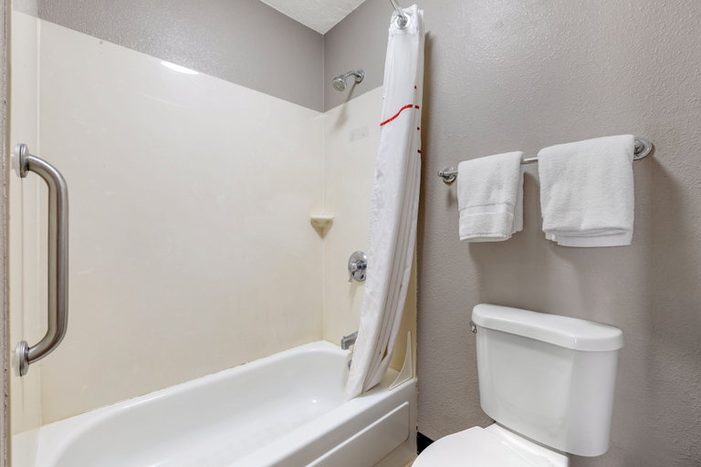 Bathroom 4, Red Roof Inn Parsippany, Morris