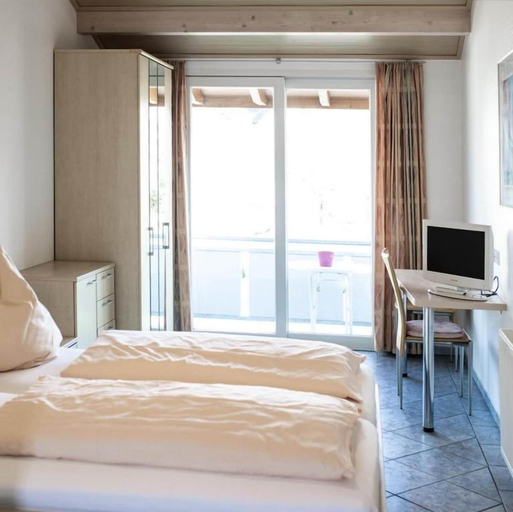 Bedroom 5, Landhotel Bodensee, Konstanz