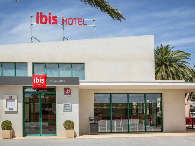 Exterior & Views 2, Ibis Perpignan Rivesaltes, Pyrénées-Orientales