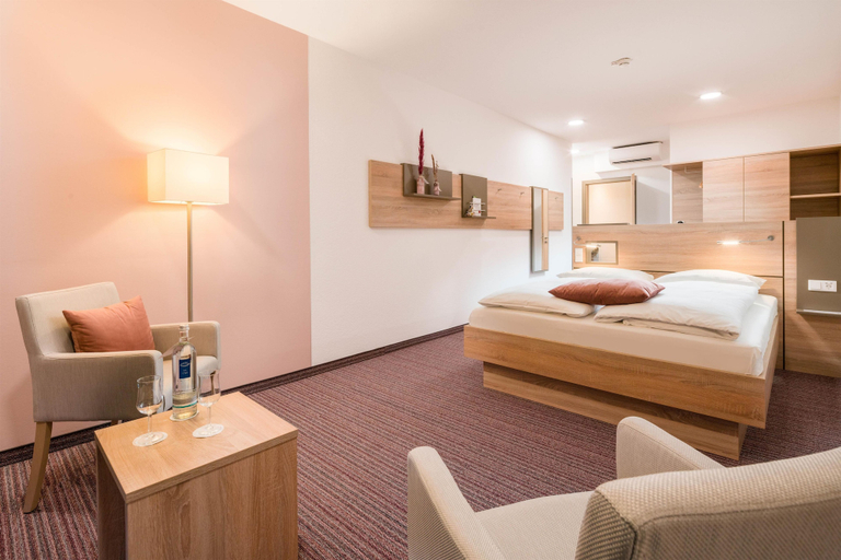 Bedroom 3, Best Western Plus Kurhotel an der Obermaintherme, Lichtenfels