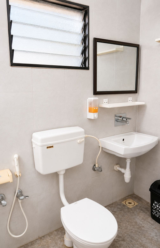 Bathroom 4, Hotel Sukh Sagar, Gir Somnath