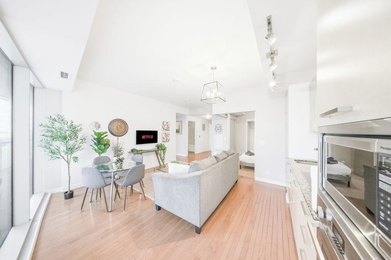 Interior 3, Founder's Club York - 3 Bedroom Condo, Toronto