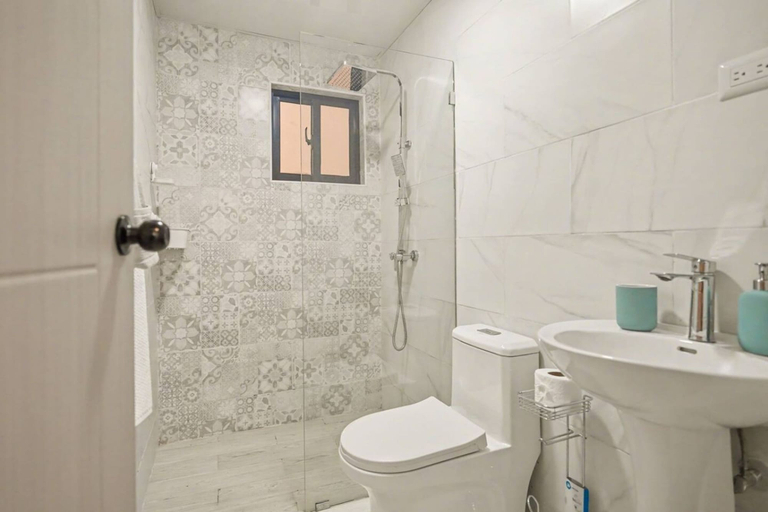 Room 5, 2BR Pool Downtown Free Electricity, Salvaleon de Higuey