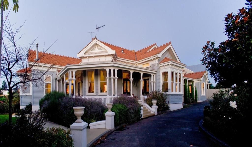 Exterior & Views, McHardy Lodge, Napier