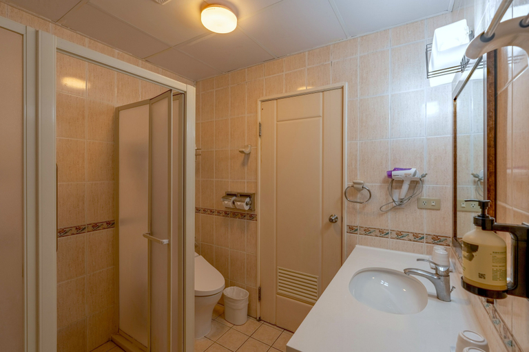 Bathroom 3, Ginkgo Hotel, Nantou