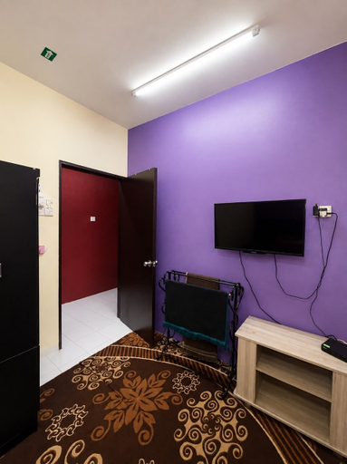 Room 4, OYO 91376 Homestay Dahlia Ii, Kerian