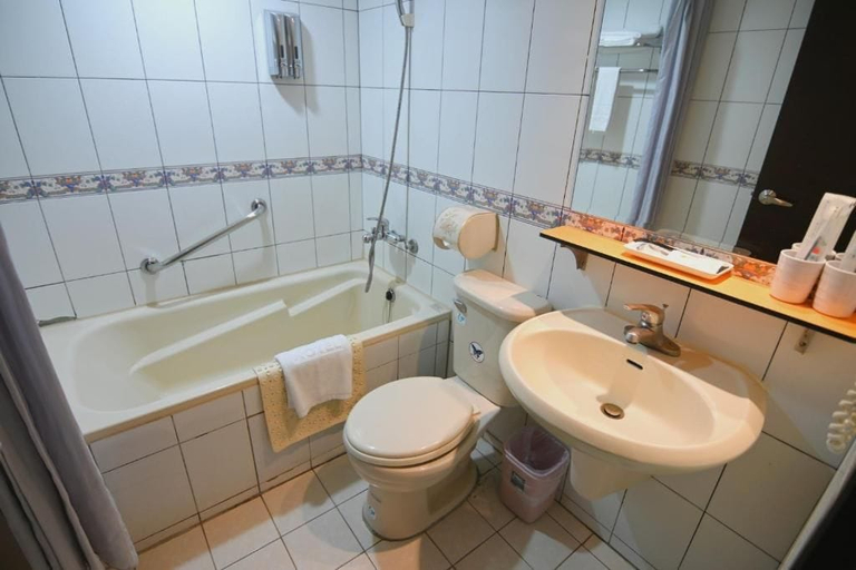 Bathroom 5, LA HOTEL Liuhe Fusing, Kaohsiung