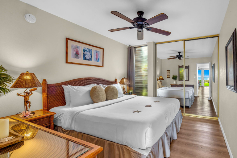 Interior 3, Oceanfront Ground Floor Condo Stunning Sunsets Kulakane 105, Maui