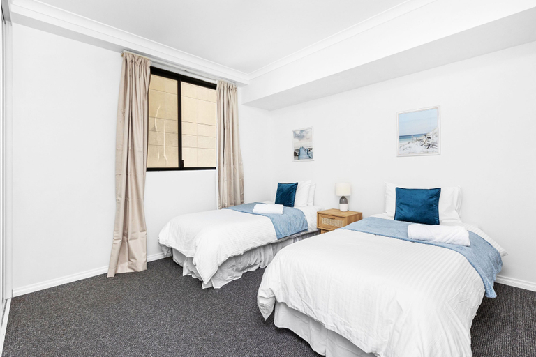 Room 3, Modern 2BR Pool Gym Parking, Perth
