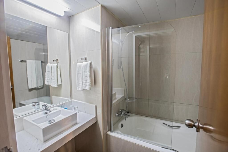 Bathroom 4, NELIA SEA BREEZE HOTEL