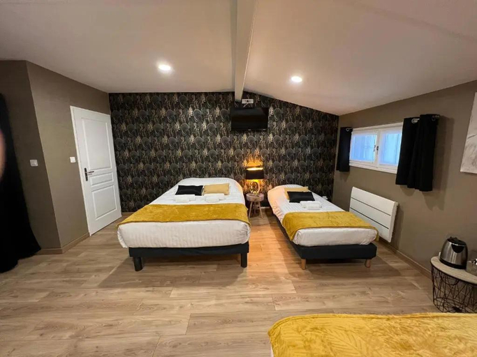 Bedroom 3, Hotel De La Croisee, Ain