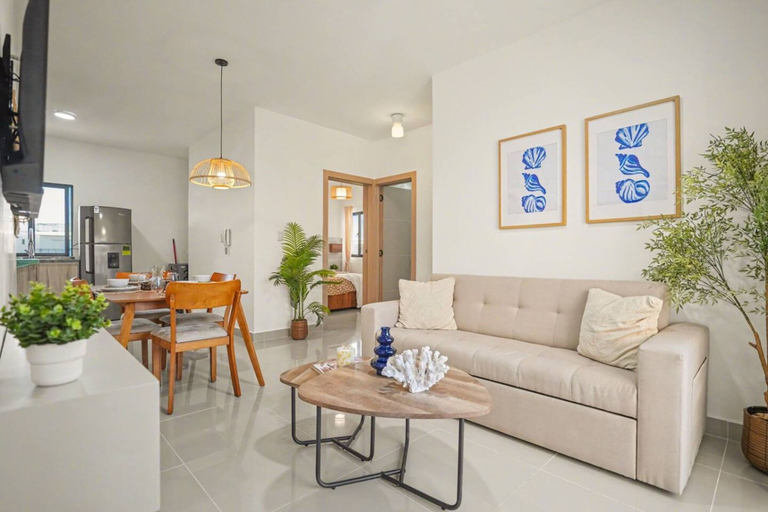 Room 4, 2BR Pool Downtown Free Electricity, Salvaleon de Higuey