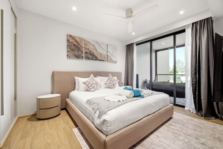 Room 2, Seashore Beach Residences by NLA, Pulau Phuket
