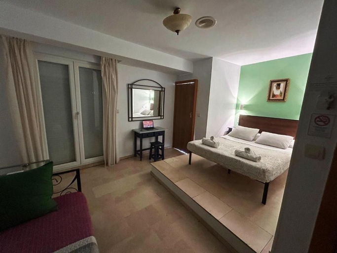 Bedroom 2, Hostal El Olivo, Granada