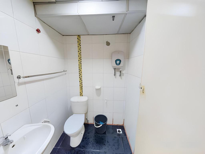 Bathroom 5, Aristo Hotel, Kota Kinabalu
