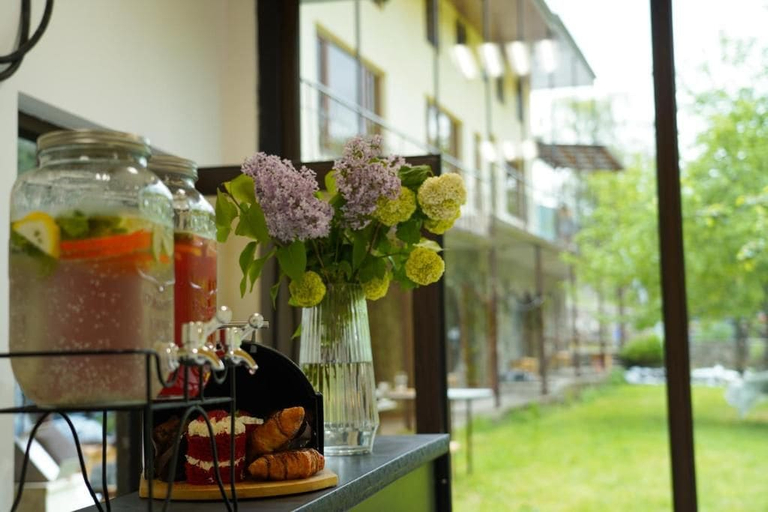 Food & Drinks 4, Restland Hotel