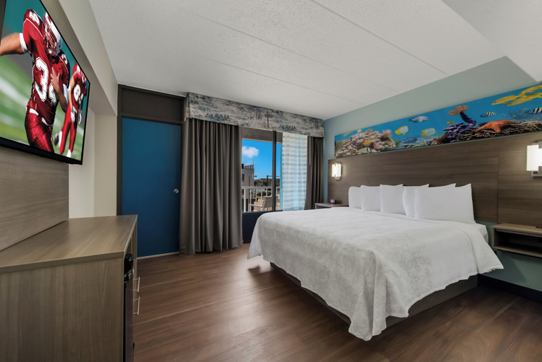 Bedroom 3, Red Roof PLUS & Suites Virginia Beach - Seaside, Virginia Beach
