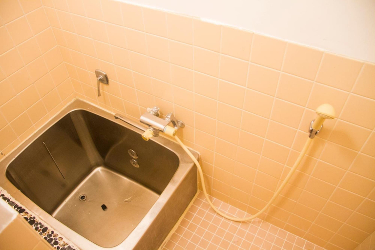 Bathroom 3, Engawa, Tonoshō