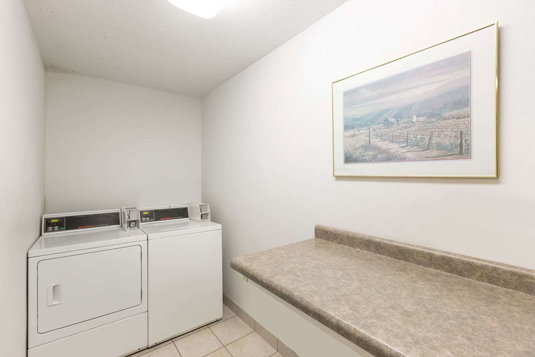 Others 3, Days Inn by Wyndham Atlantic, Cass