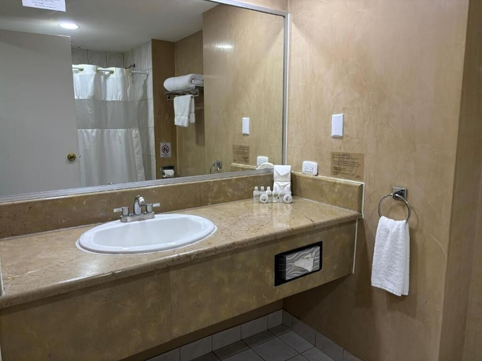 Bathroom, Taormina Hotel and Casino, San José