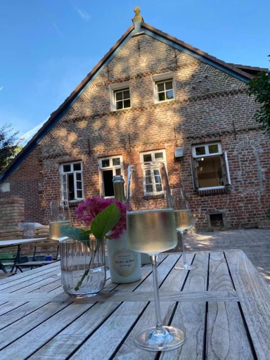 Exterior & Views 2, Hannys Radlercafe, Friesland