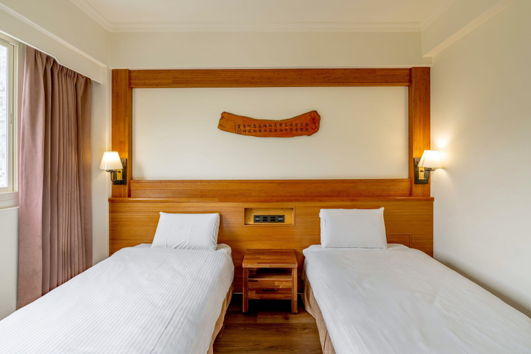 Bedroom 2, Ginkgo Hotel, Nantou