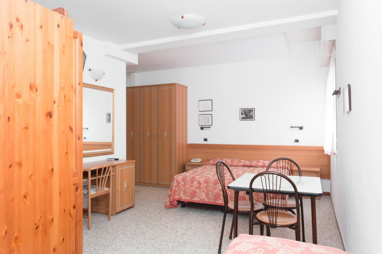 Bedroom 2, Hotel Residence Des Bains, Forli' - Cesena
