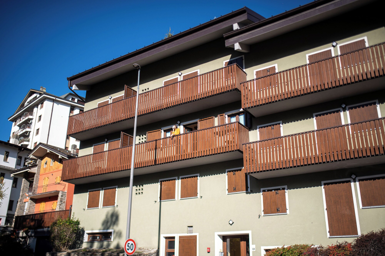 Front of property 4, Lo Scoiattolo by Ca-sa Check, Brescia