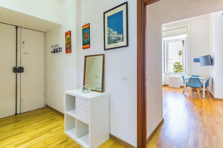 Living area 3, San Luigi cozy flat - private parking, Napoli