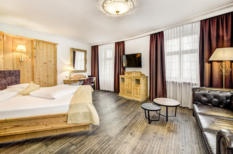 Bedroom 2, Hotel Goldener Adler, BW Signature Collection, Innsbruck