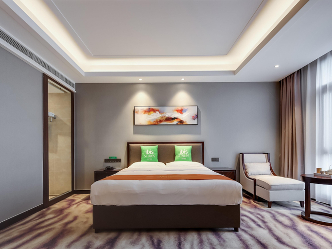 Bedroom 3, ibis Styles Nanjing Qilin Gate Hotel, Nanjing